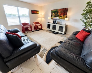 4722 Ruby Red Lane - Photo Thumbnail 2