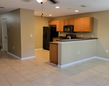 2805 Cliffe Court - Photo Thumbnail 2