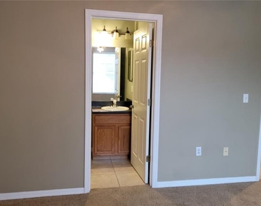 2805 Cliffe Court - Photo Thumbnail 8