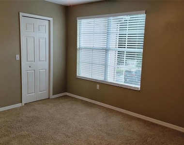 2805 Cliffe Court - Photo Thumbnail 9