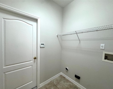11273 Moonshine Creek Circle - Photo Thumbnail 21