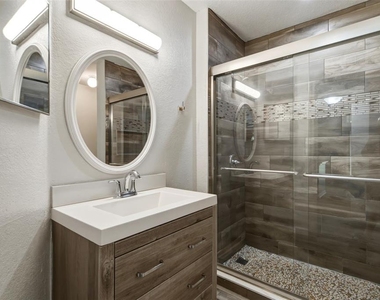 7250 Westpointe Boulevard - Photo Thumbnail 22