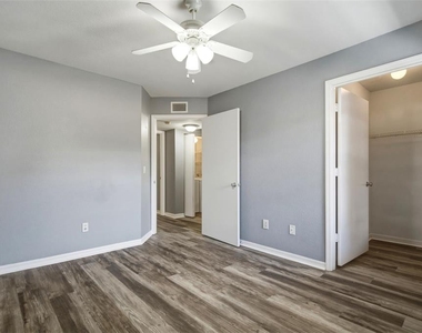 7250 Westpointe Boulevard - Photo Thumbnail 16