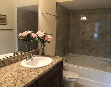 2060 Royal Vista Court - Photo Thumbnail 9