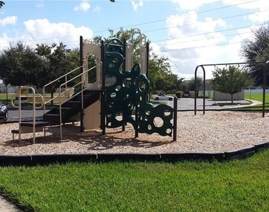 15030 Evergreen Oak Loop - Photo Thumbnail 32