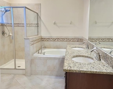 15030 Evergreen Oak Loop - Photo Thumbnail 16