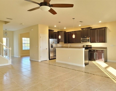 15030 Evergreen Oak Loop - Photo Thumbnail 10