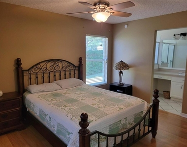 2160 Addison Avenue - Photo Thumbnail 8