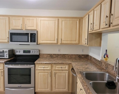 2160 Addison Avenue - Photo Thumbnail 6