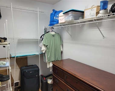 2160 Addison Avenue - Photo Thumbnail 9