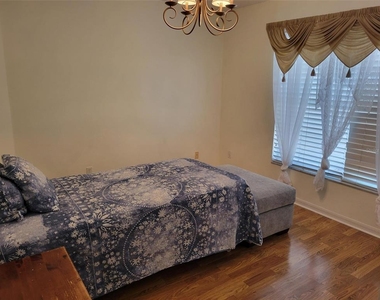 2160 Addison Avenue - Photo Thumbnail 19