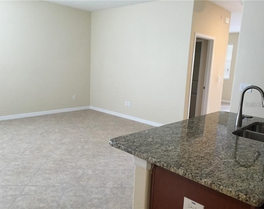 13048 Garridan Avenue - Photo Thumbnail 9