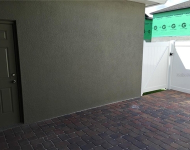 13048 Garridan Avenue - Photo Thumbnail 20
