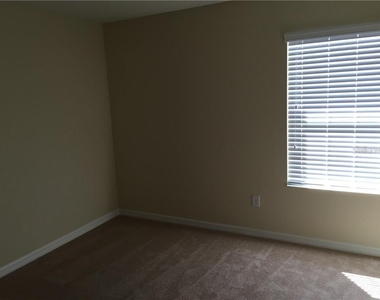 13048 Garridan Avenue - Photo Thumbnail 15