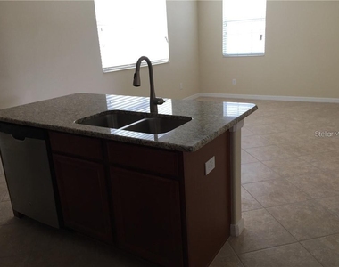13048 Garridan Avenue - Photo Thumbnail 8