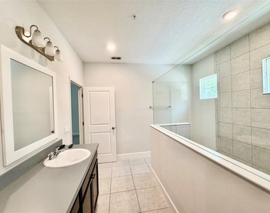 960 Grand Wildmere Cove - Photo Thumbnail 17