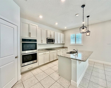 960 Grand Wildmere Cove - Photo Thumbnail 8