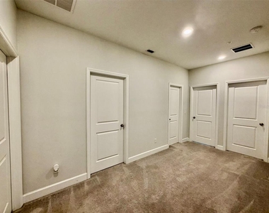 960 Grand Wildmere Cove - Photo Thumbnail 11
