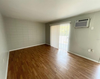 1343 W Point Drive - Photo Thumbnail 2