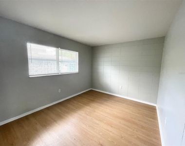 1339 W Point Drive - Photo Thumbnail 11
