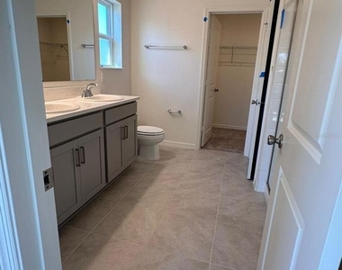 16553 Brook Isle Way - Photo Thumbnail 8