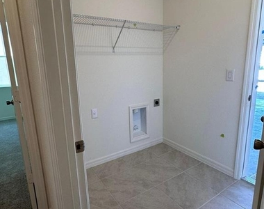 16553 Brook Isle Way - Photo Thumbnail 5