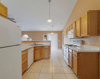 1907 Manatee Drive - Photo Thumbnail 2