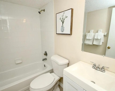 1350 Virginia Avenue - Photo Thumbnail 10