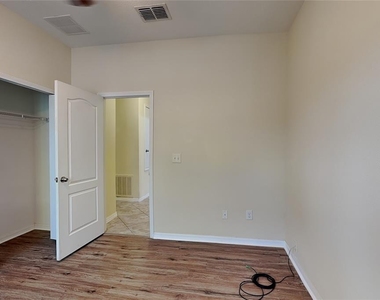 11020 Whittney Chase Drive - Photo Thumbnail 8