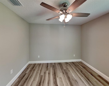 9399 N Del Rio Way - Photo Thumbnail 9