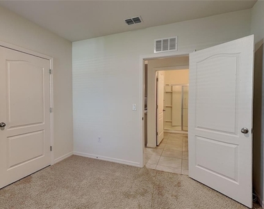 230 Meghan Circle - Photo Thumbnail 10
