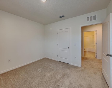 230 Meghan Circle - Photo Thumbnail 12