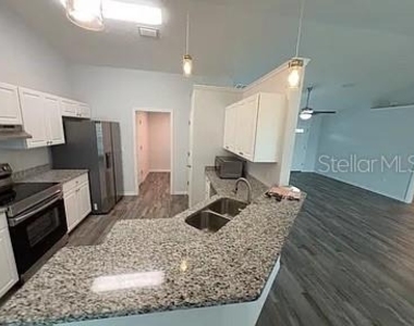 15023 Se 93rd Court - Photo Thumbnail 2