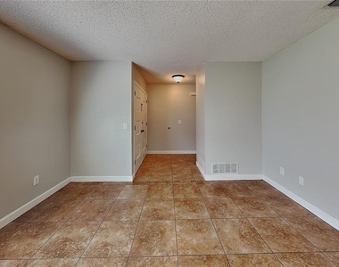1016 Manchester Circle - Photo Thumbnail 1