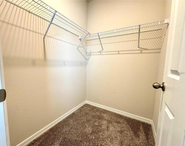 3024 Cassidy Lane - Photo Thumbnail 12