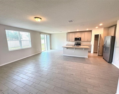 3024 Cassidy Lane - Photo Thumbnail 6