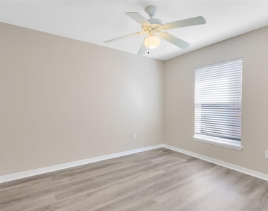 139 Ridgebrook Court - Photo Thumbnail 17