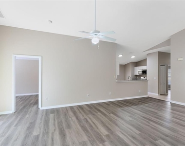 139 Ridgebrook Court - Photo Thumbnail 7