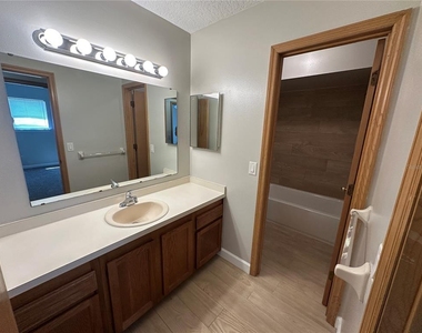 840 Maraval Court - Photo Thumbnail 23