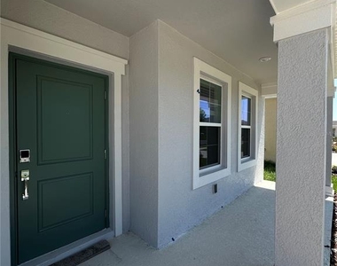 4039 Ambrose Avenue - Photo Thumbnail 1