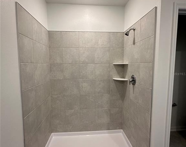 4039 Ambrose Avenue - Photo Thumbnail 17