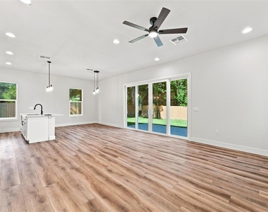 561 N Thompson Road - Photo Thumbnail 17