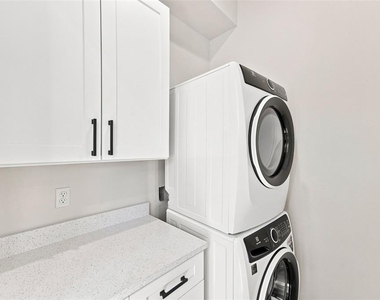 561 N Thompson Road - Photo Thumbnail 28