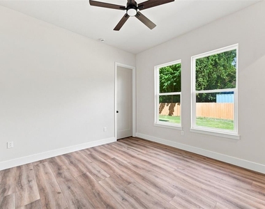 561 N Thompson Road - Photo Thumbnail 22