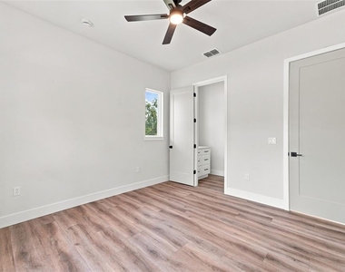 561 N Thompson Road - Photo Thumbnail 21