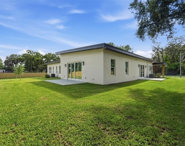 561 N Thompson Road - Photo Thumbnail 33