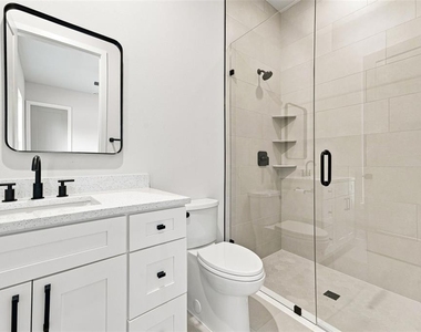 561 N Thompson Road - Photo Thumbnail 20