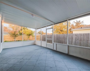 660 Mckinley Court - Photo Thumbnail 7