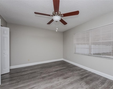 660 Mckinley Court - Photo Thumbnail 8