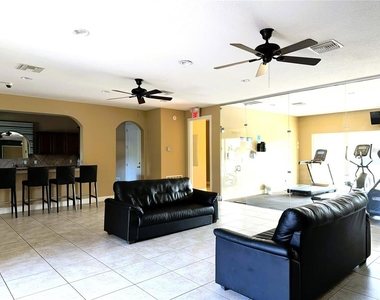 4910 Fiorazante Avenue - Photo Thumbnail 28